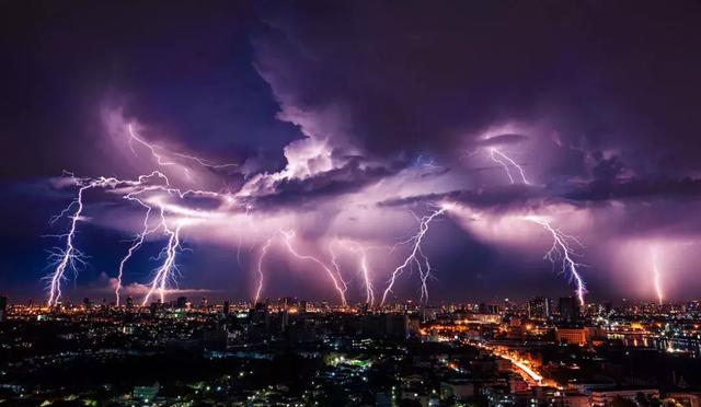 摄影技能:雷雨季,若何捕捉雷电?