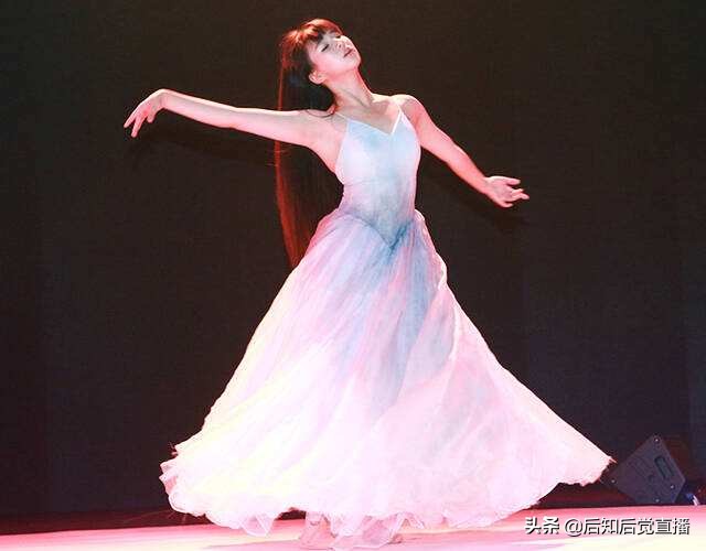 Ӱ��Ů��ԱС����������10����Ƭ���ͣ����ʹ��� �鶯������-3.jpg